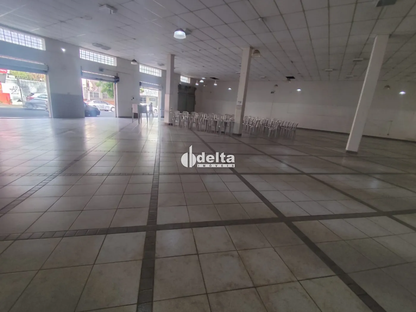 Alugar Loja / Padr&atilde;o em Uberl&acirc;ndia R$ 22.000,00 - Foto 6