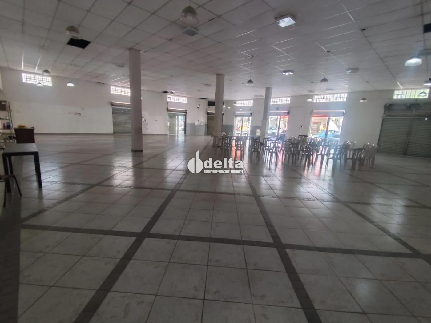 Alugar Loja / Padr&atilde;o em Uberl&acirc;ndia R$ 22.000,00 - Foto 8
