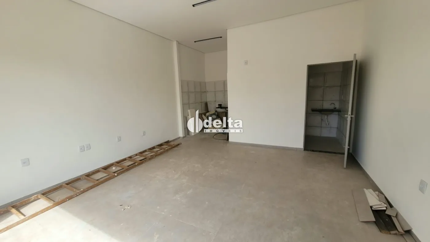 Alugar Loja / Padr&atilde;o em Uberl&acirc;ndia R$ 1.000,00 - Foto 2
