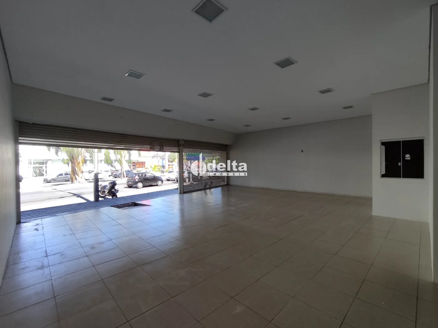Alugar Loja / Padr&atilde;o em Uberl&acirc;ndia R$ 7.500,00 - Foto 4
