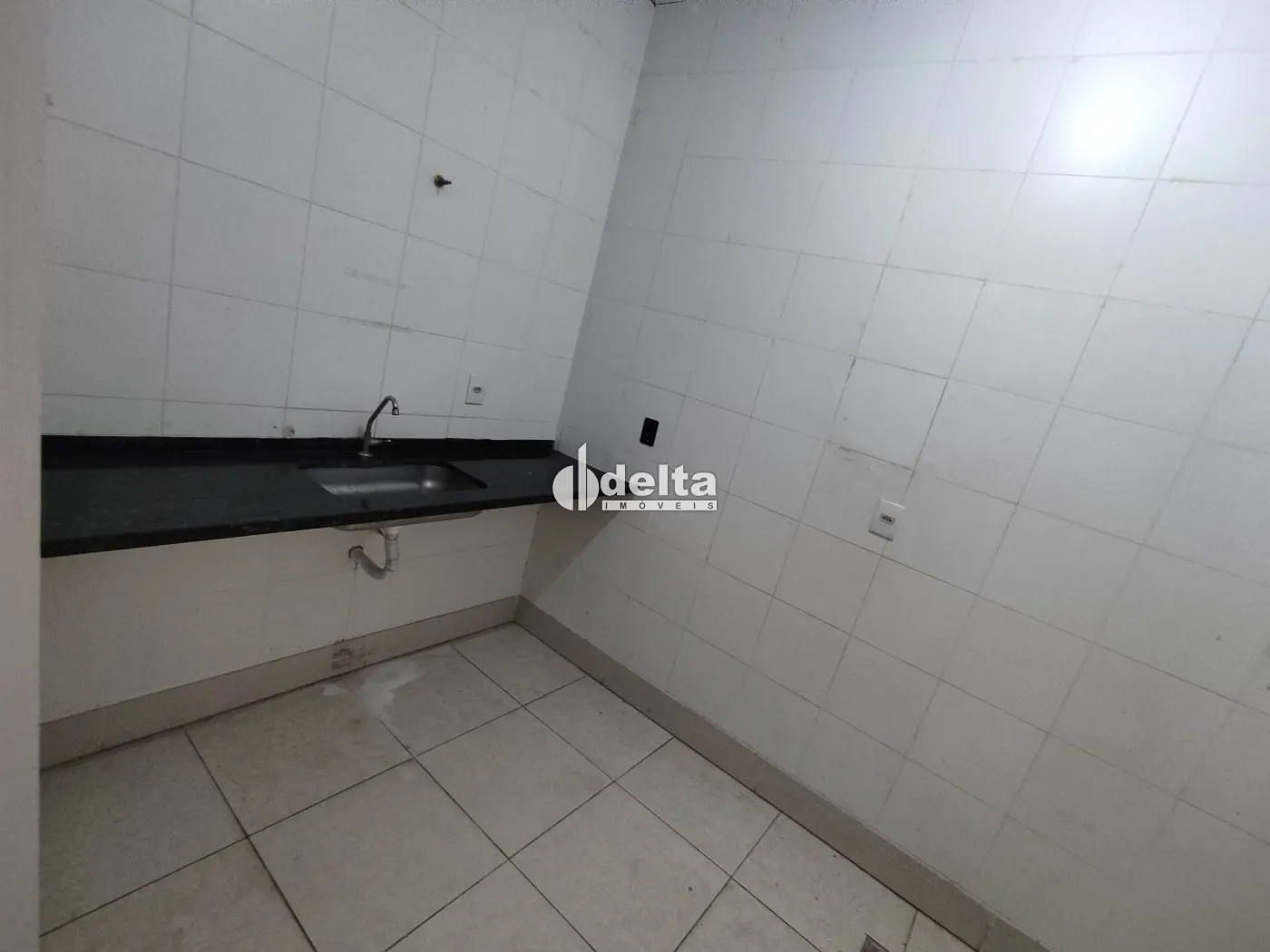 Alugar Loja / Padr&atilde;o em Uberl&acirc;ndia R$ 7.500,00 - Foto 10