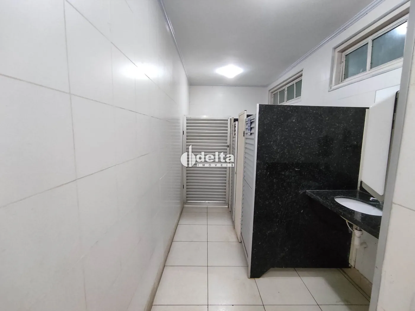 Alugar Loja / Padr&atilde;o em Uberl&acirc;ndia R$ 7.500,00 - Foto 16