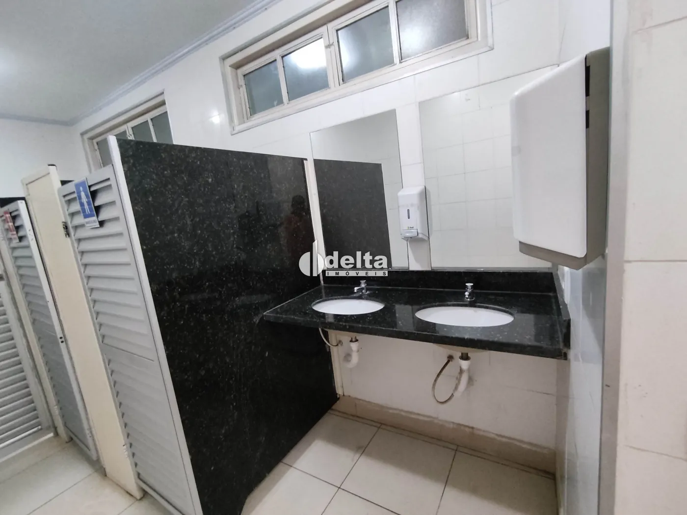 Alugar Loja / Padr&atilde;o em Uberl&acirc;ndia R$ 7.500,00 - Foto 17