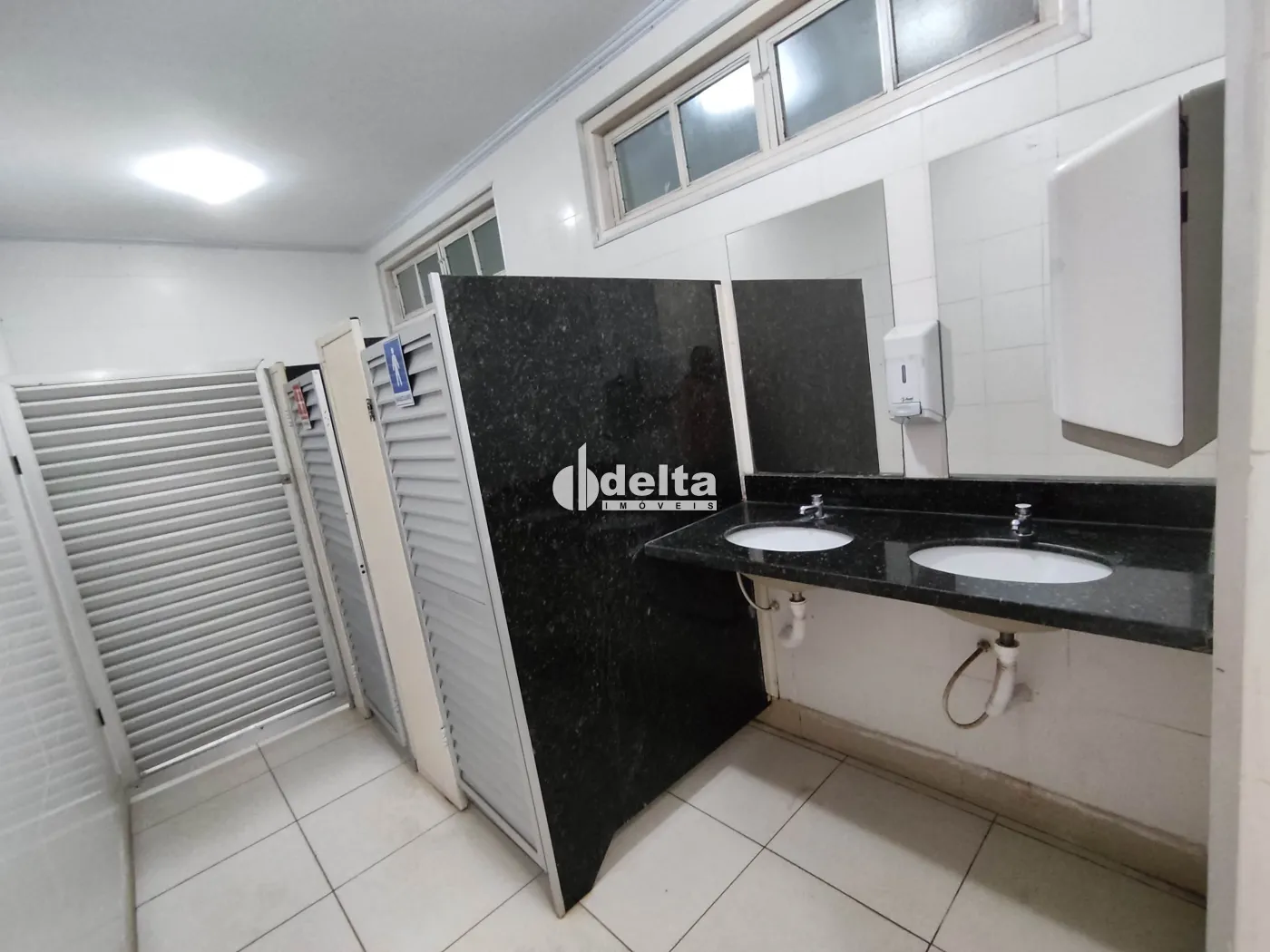 Alugar Loja / Padr&atilde;o em Uberl&acirc;ndia R$ 7.500,00 - Foto 18