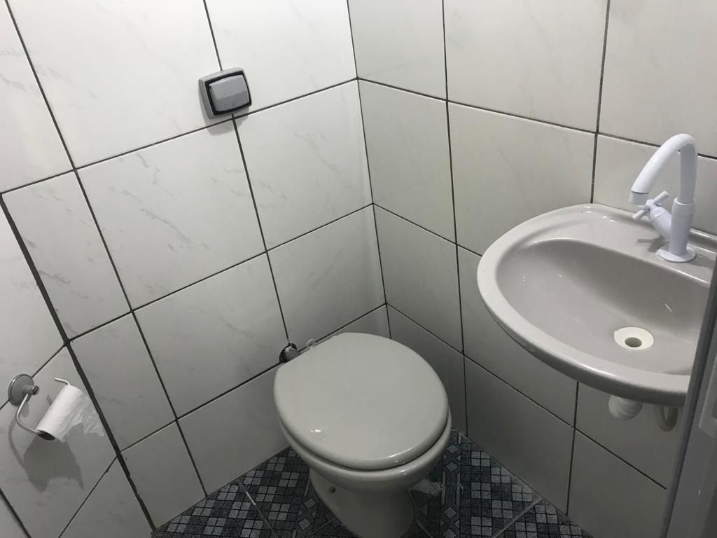 Alugar Comercial / Sala em Santo Andr&eacute; R$ 1.500,00 - Foto 2