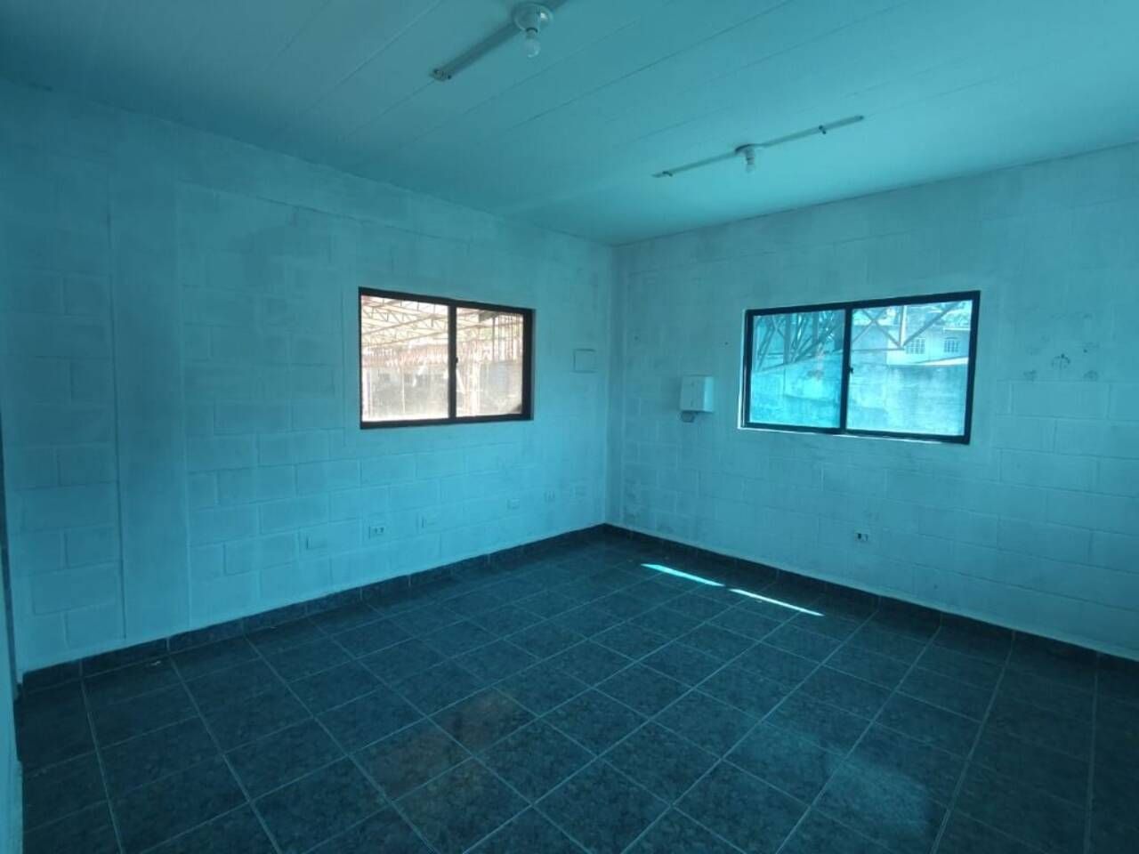 Alugar Comercial / Galp&atilde;o em S&atilde;o Bernardo do Campo R$ 17.900,00 - Foto 4