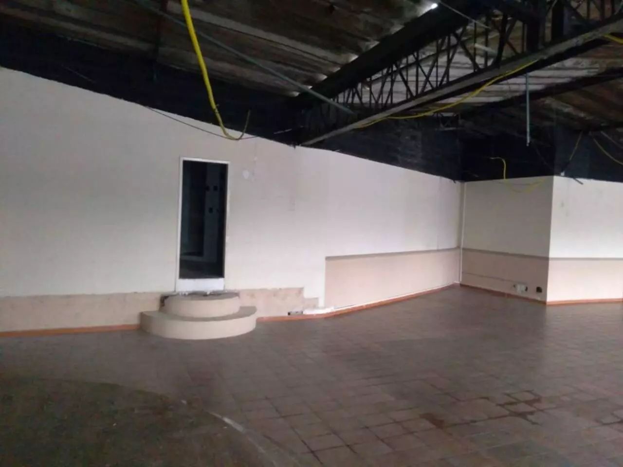 Alugar Comercial / Sal&atilde;o em S&atilde;o Bernardo do Campo R$ 27.990,00 - Foto 3