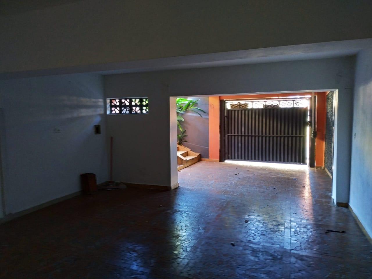Alugar Casa / Sobrado em Santo Andr&eacute; R$ 3.300,00 - Foto 2
