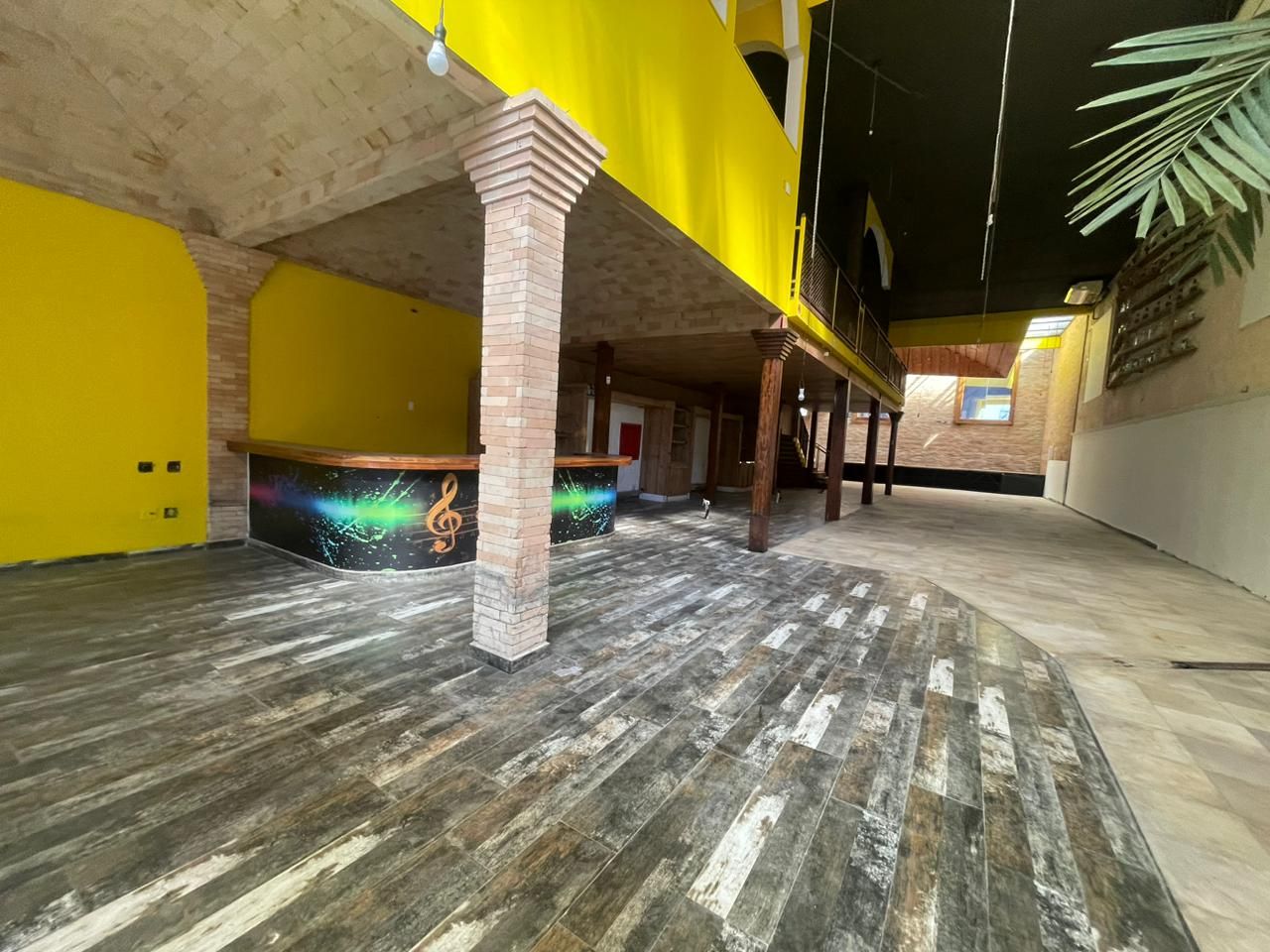 Alugar Comercial / Sal&atilde;o em Santo Andr&eacute; R$ 30.000,00 - Foto 4