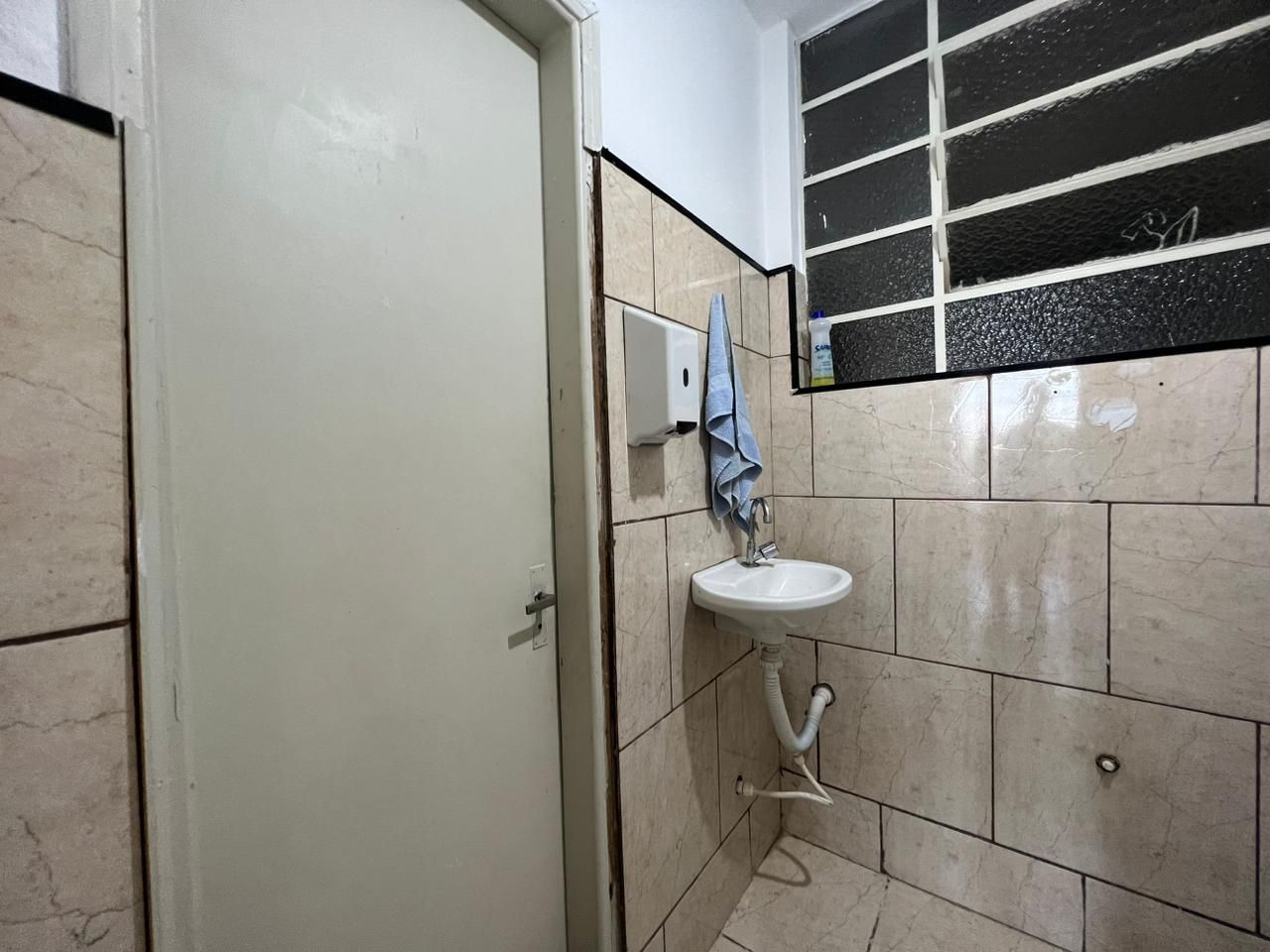 Alugar Comercial / Sala em Santo Andr&eacute; R$ 1.500,00 - Foto 7
