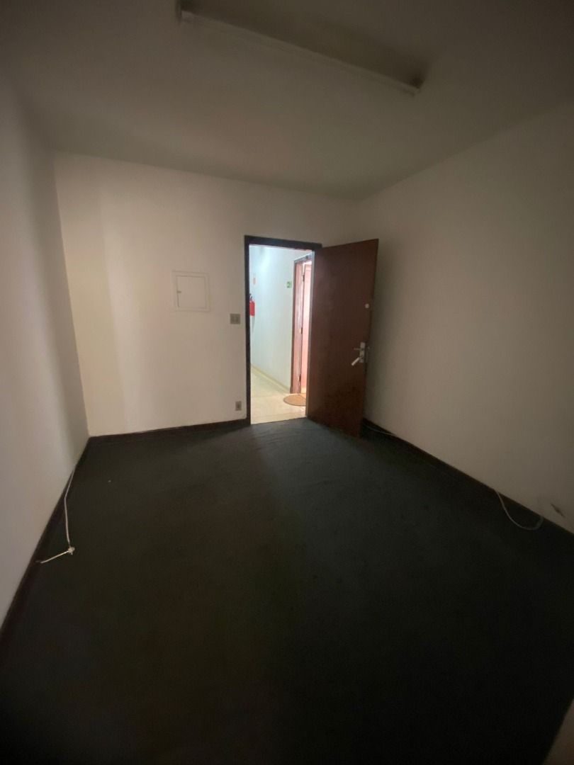 Alugar Comercial / Sala em Santo Andr&eacute; R$ 500,00 - Foto 2