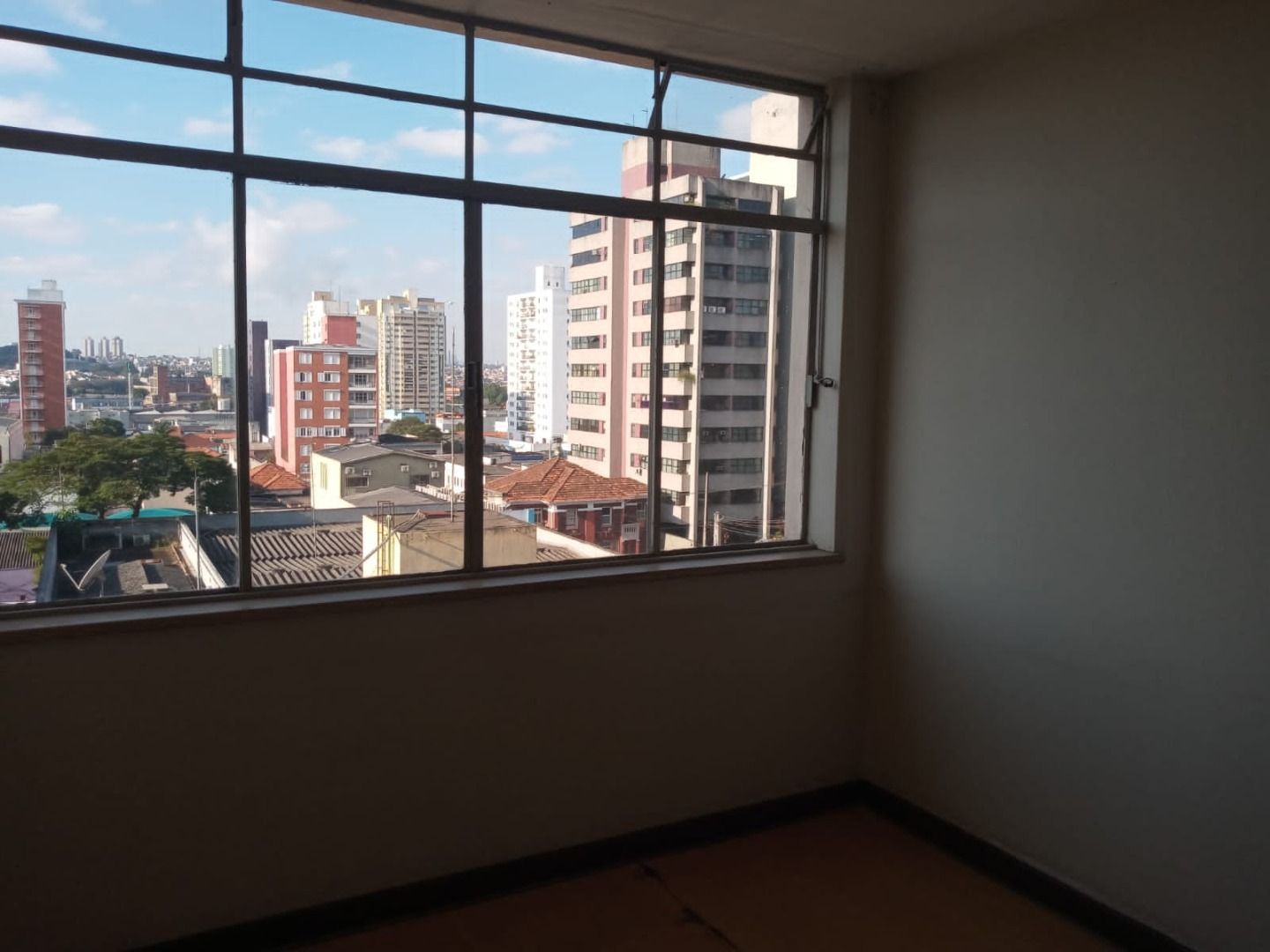 Alugar Comercial / Sala em Santo Andr&eacute; R$ 500,00 - Foto 3