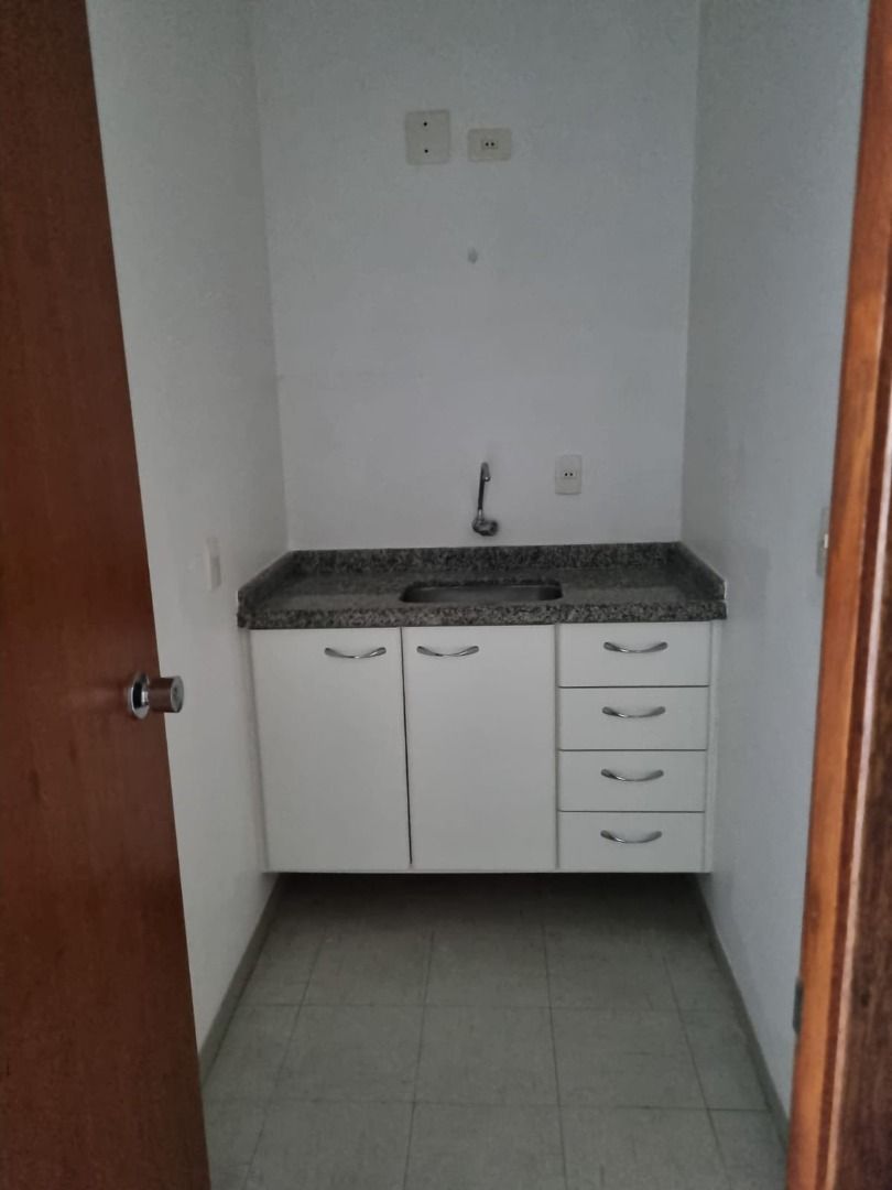 Comprar Comercial / Sala em Santo Andr&eacute; R$ 230.000,00 - Foto 7