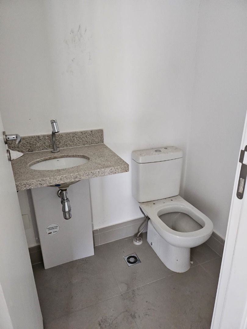 Alugar Comercial / Sala em S&atilde;o Bernardo do Campo R$ 2.000,00 - Foto 4