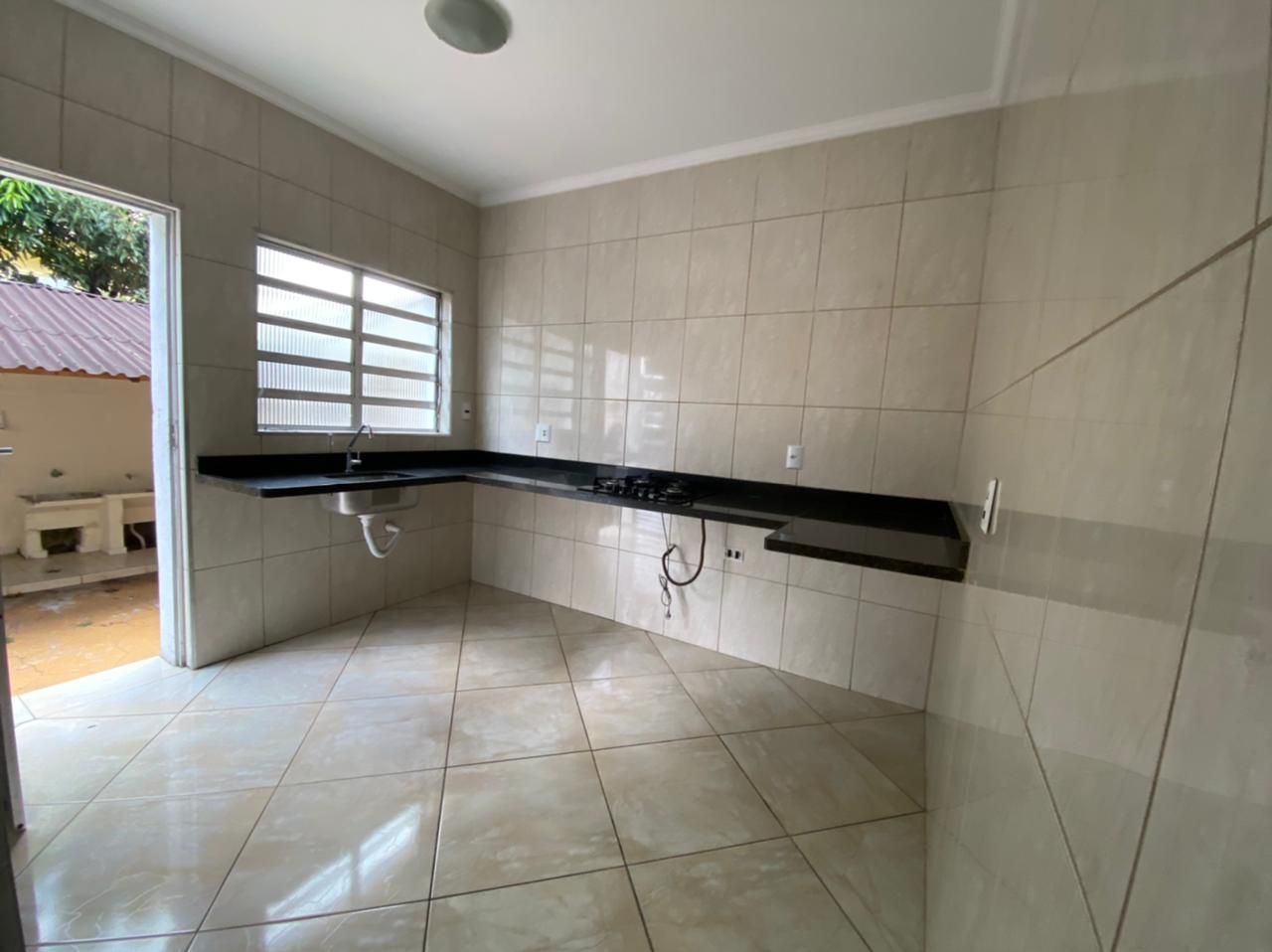 Alugar Casa / Sobrado em Santo Andr&eacute; R$ 1.550,00 - Foto 6