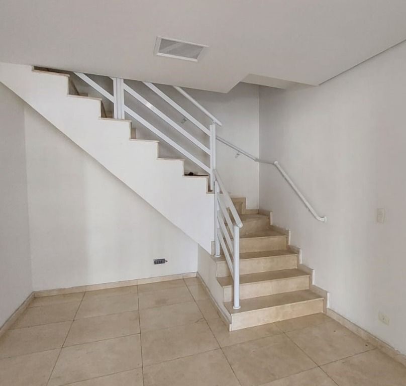 Alugar Casa / Casa em Santo Andr&eacute; R$ 5.500,00 - Foto 3