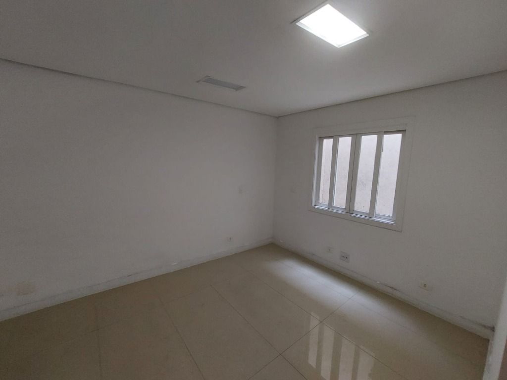 Alugar Casa / Casa em Santo Andr&eacute; R$ 5.500,00 - Foto 8