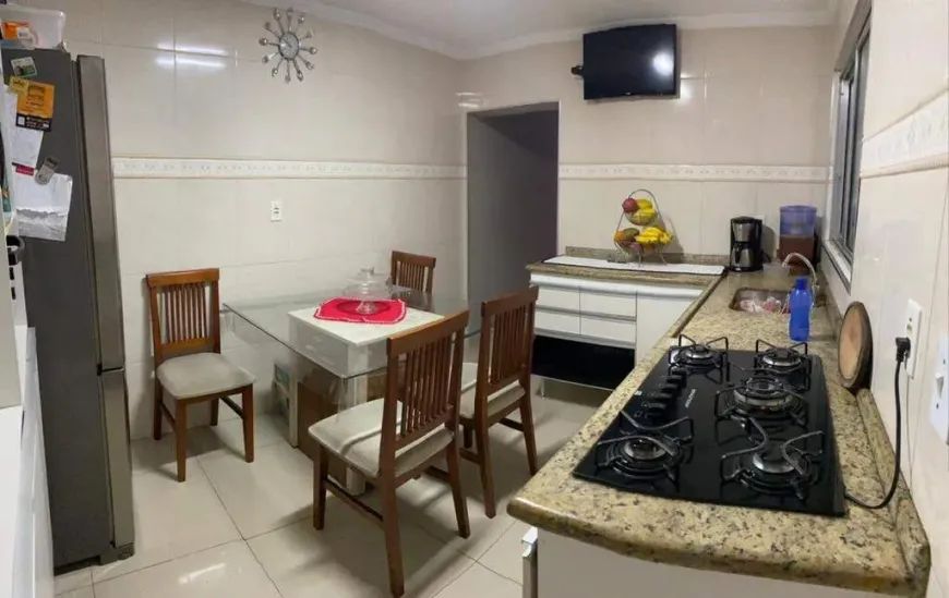 Comprar Casa / Casa em Santo Andr&eacute; R$ 440.000,00 - Foto 5