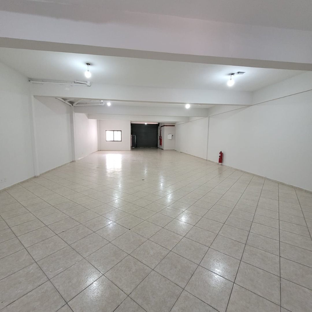 Alugar Comercial / Sal&atilde;o em Santo Andr&eacute; R$ 5.500,00 - Foto 2
