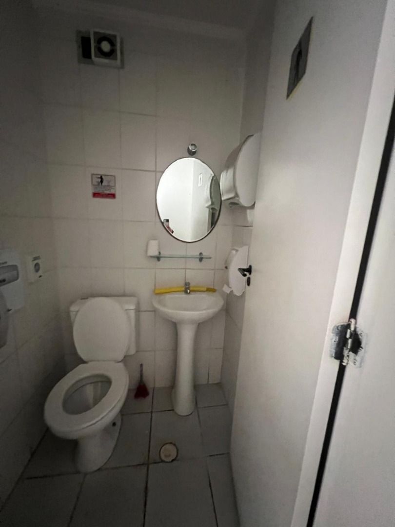 Alugar Comercial / Sala em Santo Andr&eacute; R$ 1.500,00 - Foto 5