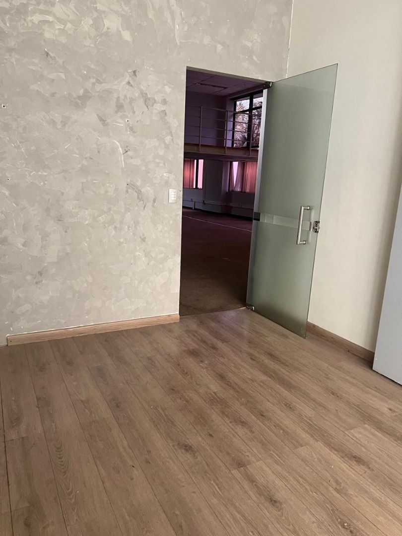 Alugar Comercial / Sala em Santo Andr&eacute; R$ 17.600,00 - Foto 1