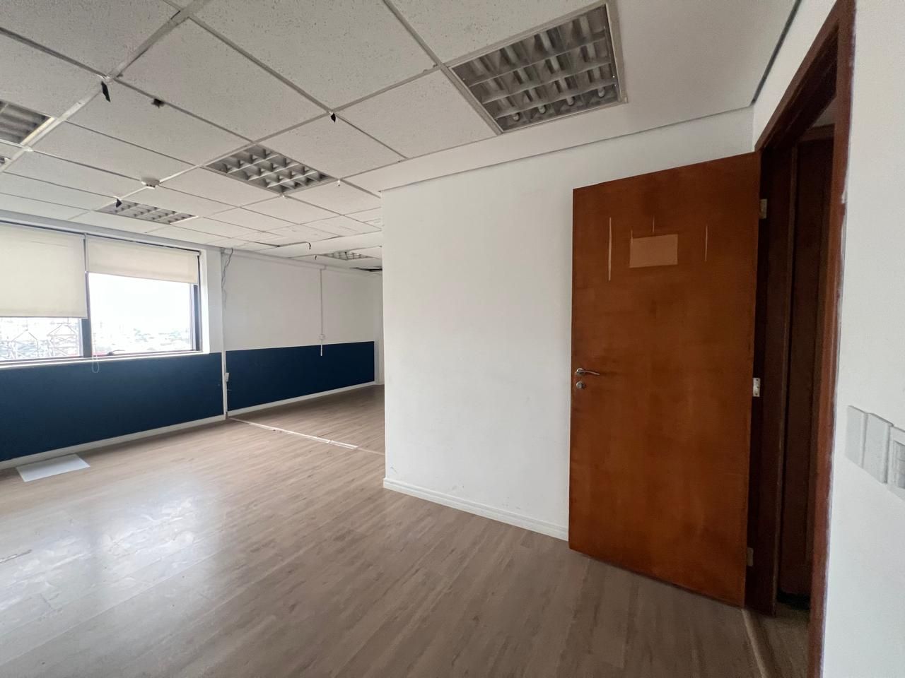 Alugar Comercial / Sala em Santo Andr&eacute; R$ 6.000,00 - Foto 14