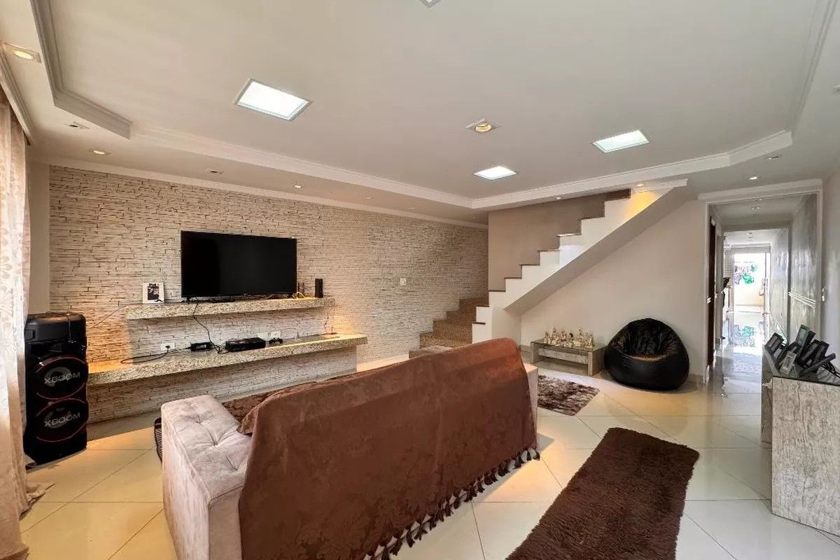 Comprar Casa / Sobrado em Santo Andr&eacute; R$ 685.000,00 - Foto 1