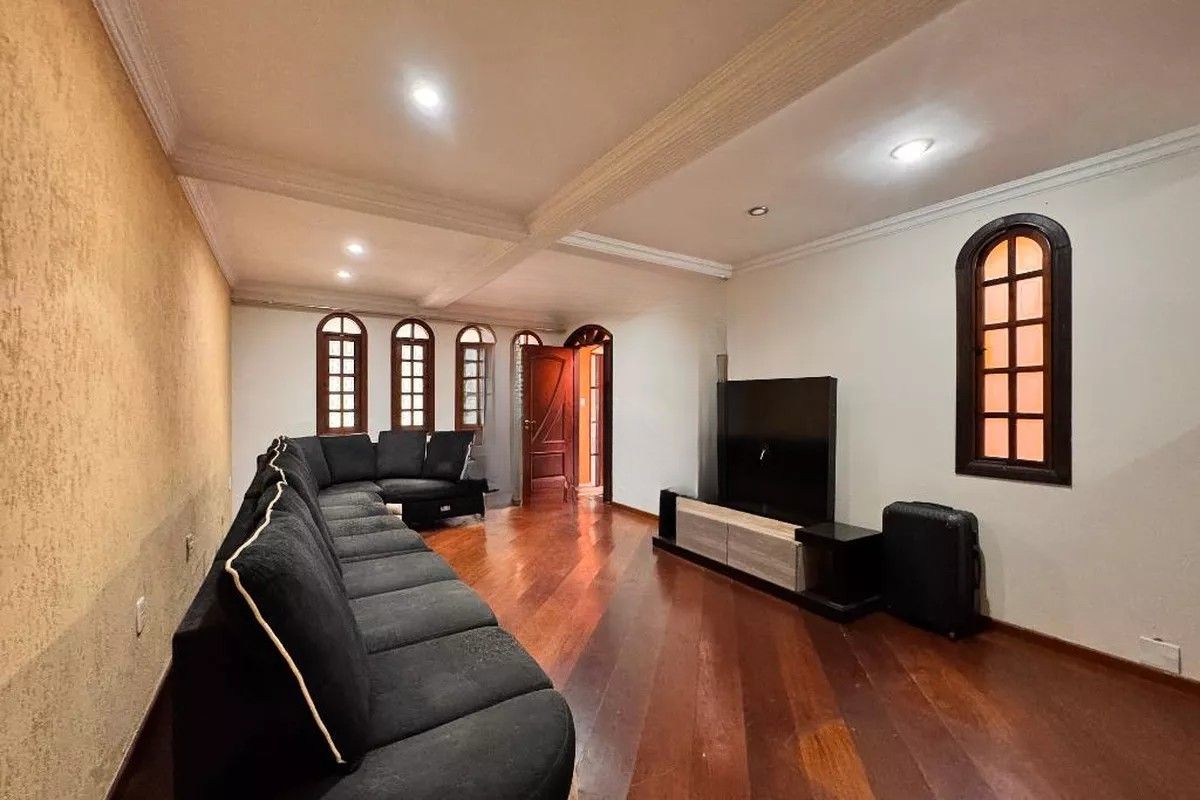 Alugar Casa / Sobrado em Santo Andr&eacute; R$ 5.200,00 - Foto 1