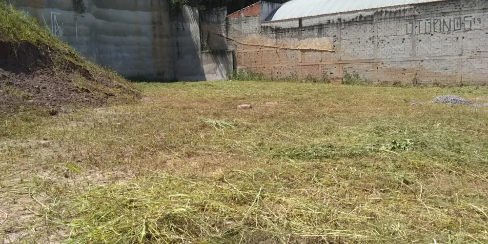 Comprar Terreno / Terreno em Santo Andr&eacute; R$ 700.000,00 - Foto 3