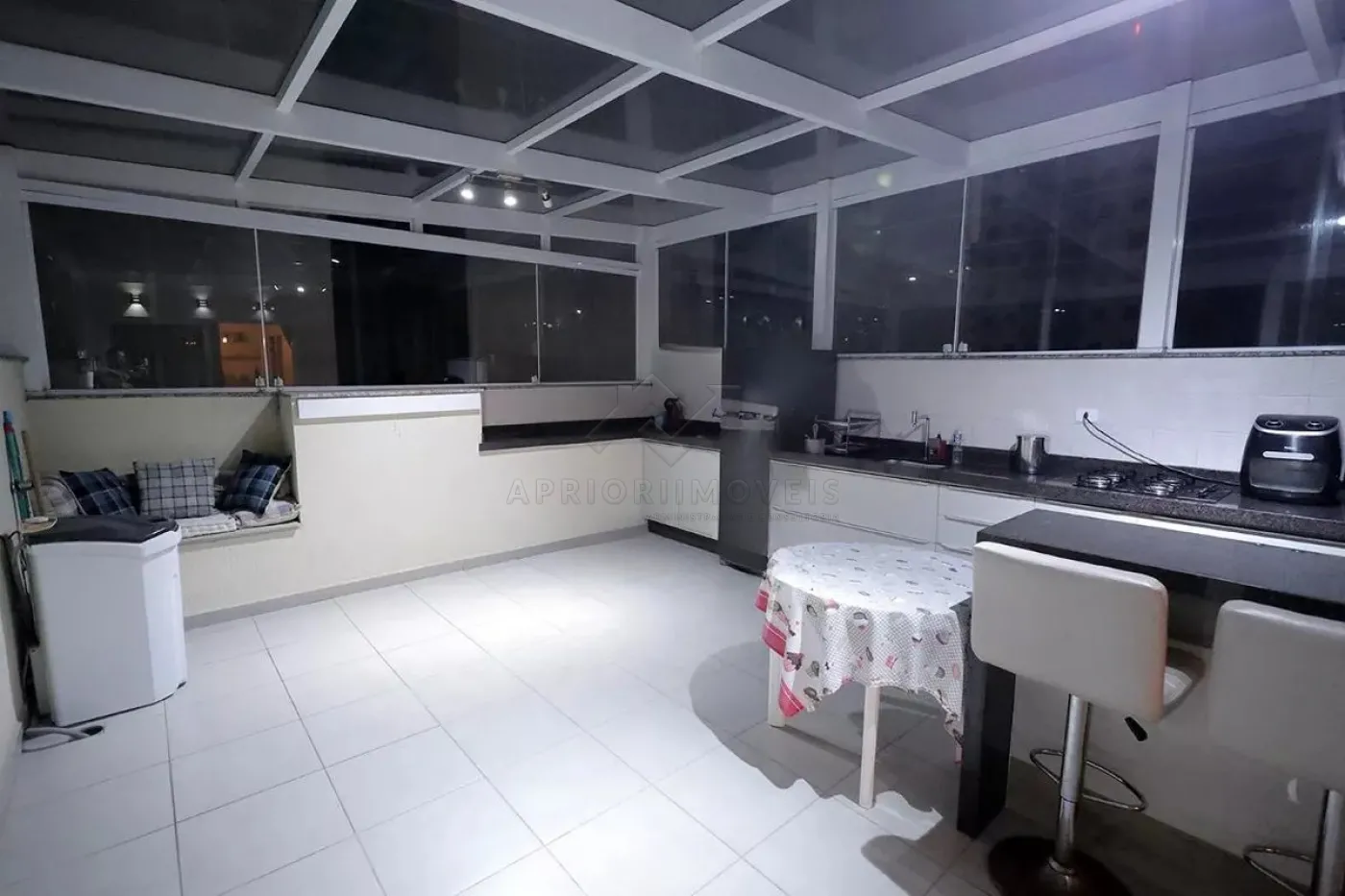 Comprar Apartamento / Cobertura Sem Condom&iacute;nio em Paragua&ccedil;u Paulista R$ 669.000,00 - Foto 2