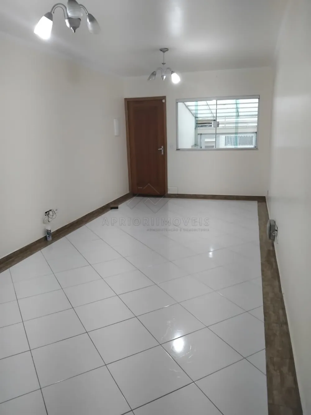Alugar Casa / Sobrado em Santo Andr&eacute; R$ 2.850,00 - Foto 1