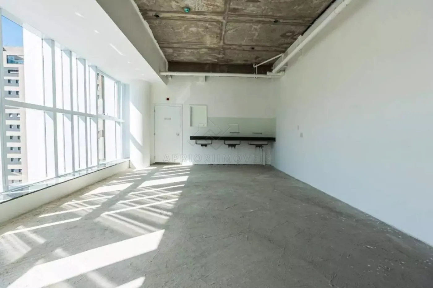 Alugar Comercial / Pr&eacute;dio em S&atilde;o Paulo R$ 557.271,00 - Foto 2