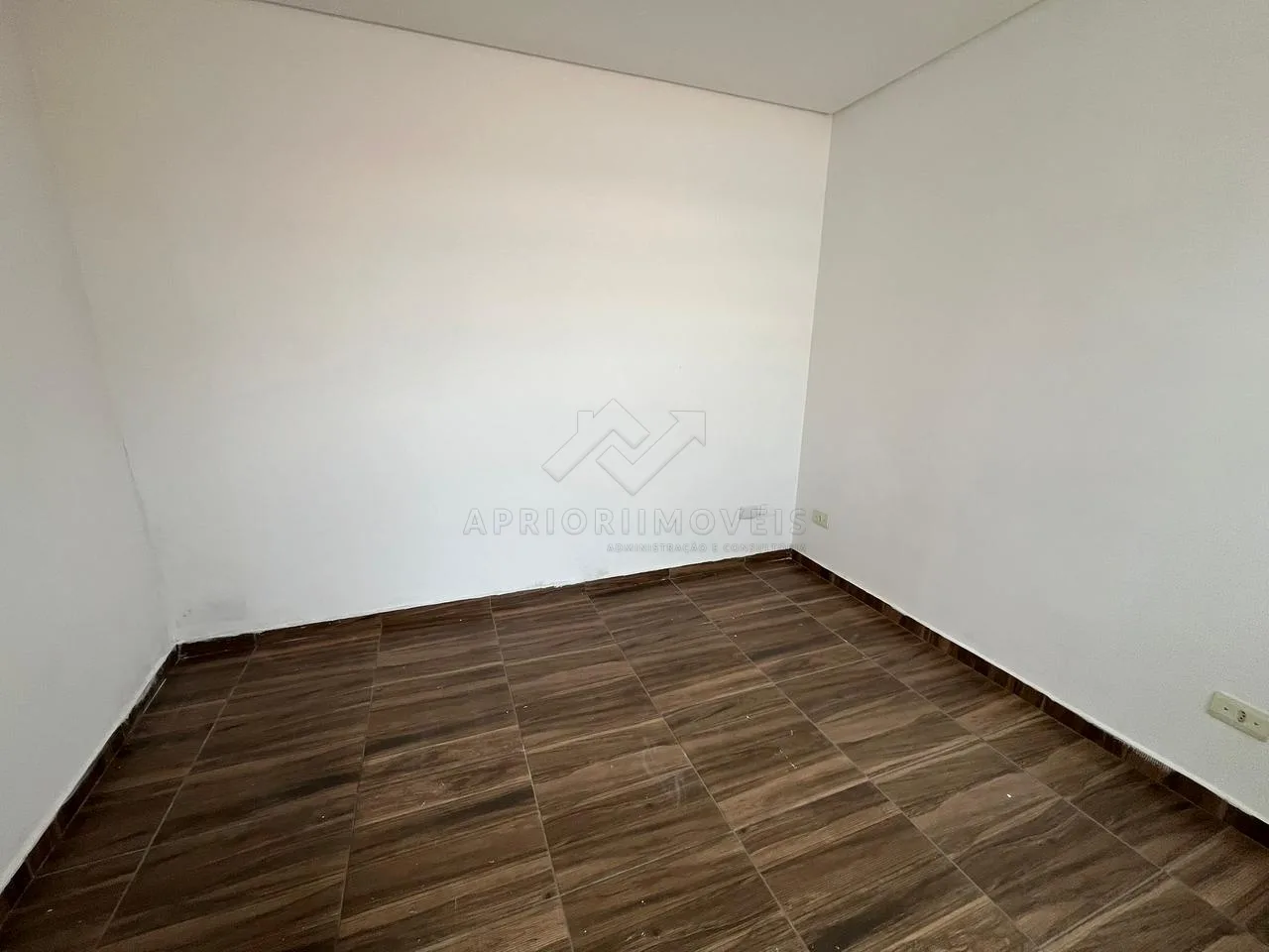 Alugar Casa / Casa em Santo Andr&eacute; R$ 1.900,00 - Foto 6