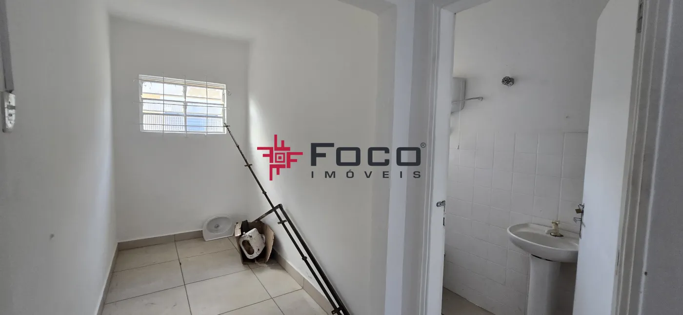 Alugar Comercial / Ponto Comercial em S&atilde;o Jos&eacute; dos Campos R$ 2.300,00 - Foto 7
