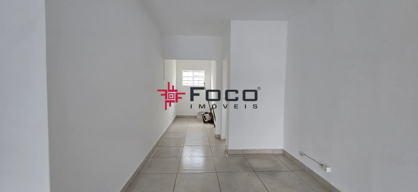Alugar Comercial / Ponto Comercial em S&atilde;o Jos&eacute; dos Campos R$ 2.300,00 - Foto 6