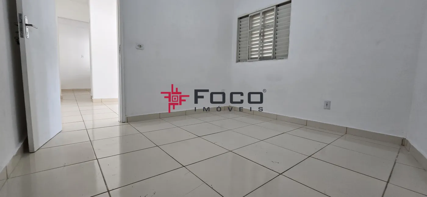 Alugar Casa / Padr&atilde;o em S&atilde;o Jos&eacute; dos Campos R$ 1.700,00 - Foto 9