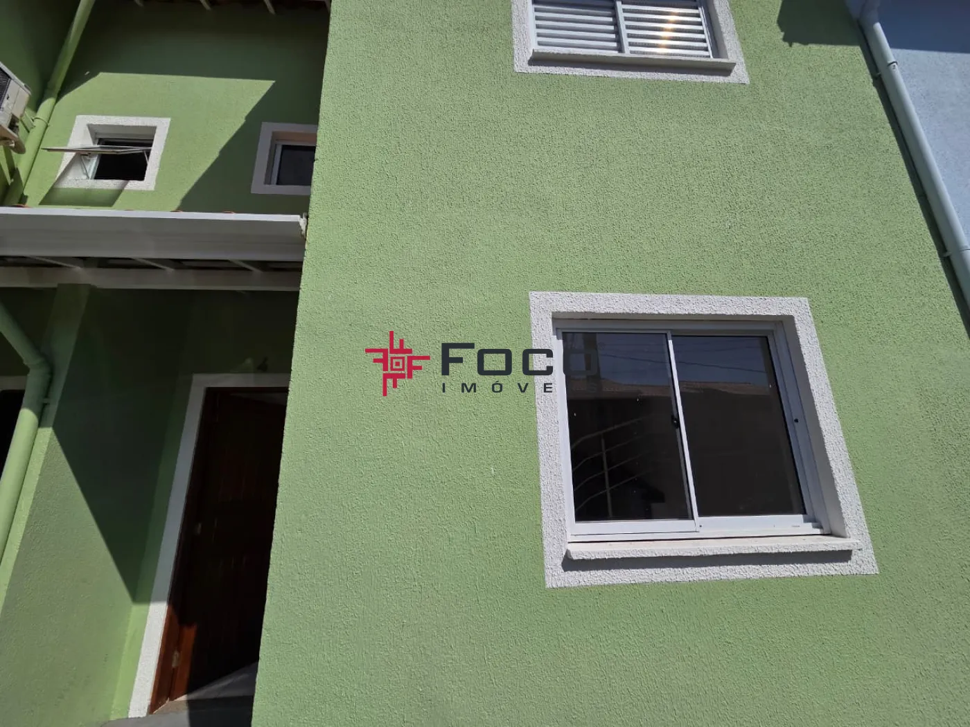 Alugar Casa / Condom&iacute;nio em S&atilde;o Jos&eacute; dos Campos R$ 2.200,00 - Foto 1