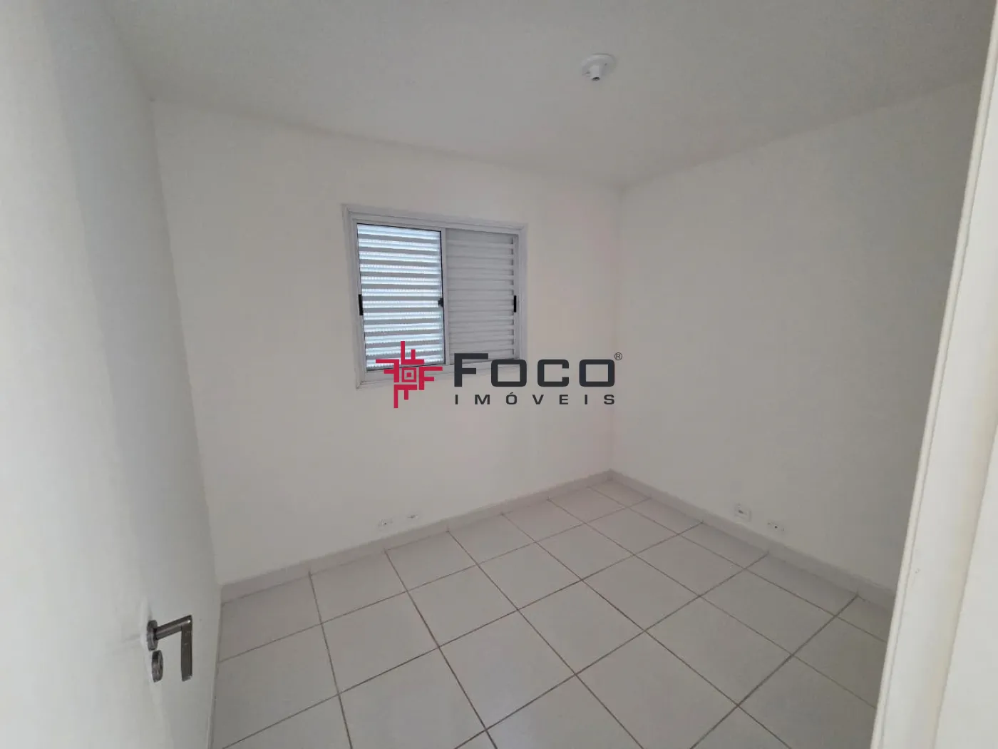 Alugar Casa / Condom&iacute;nio em S&atilde;o Jos&eacute; dos Campos R$ 2.200,00 - Foto 8