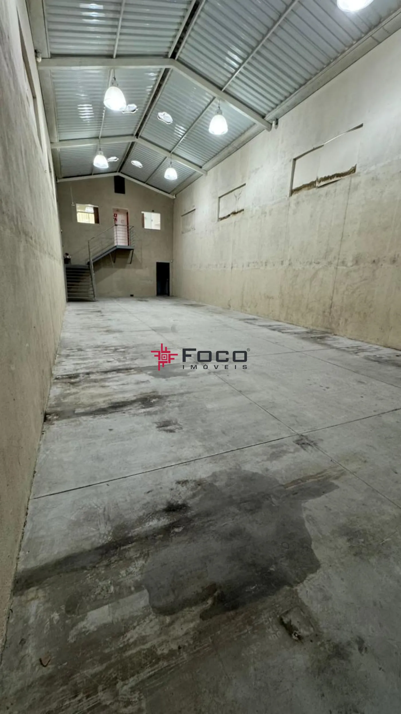 Alugar Comercial / Galp&atilde;o em S&atilde;o Jos&eacute; dos Campos R$ 6.500,00 - Foto 2