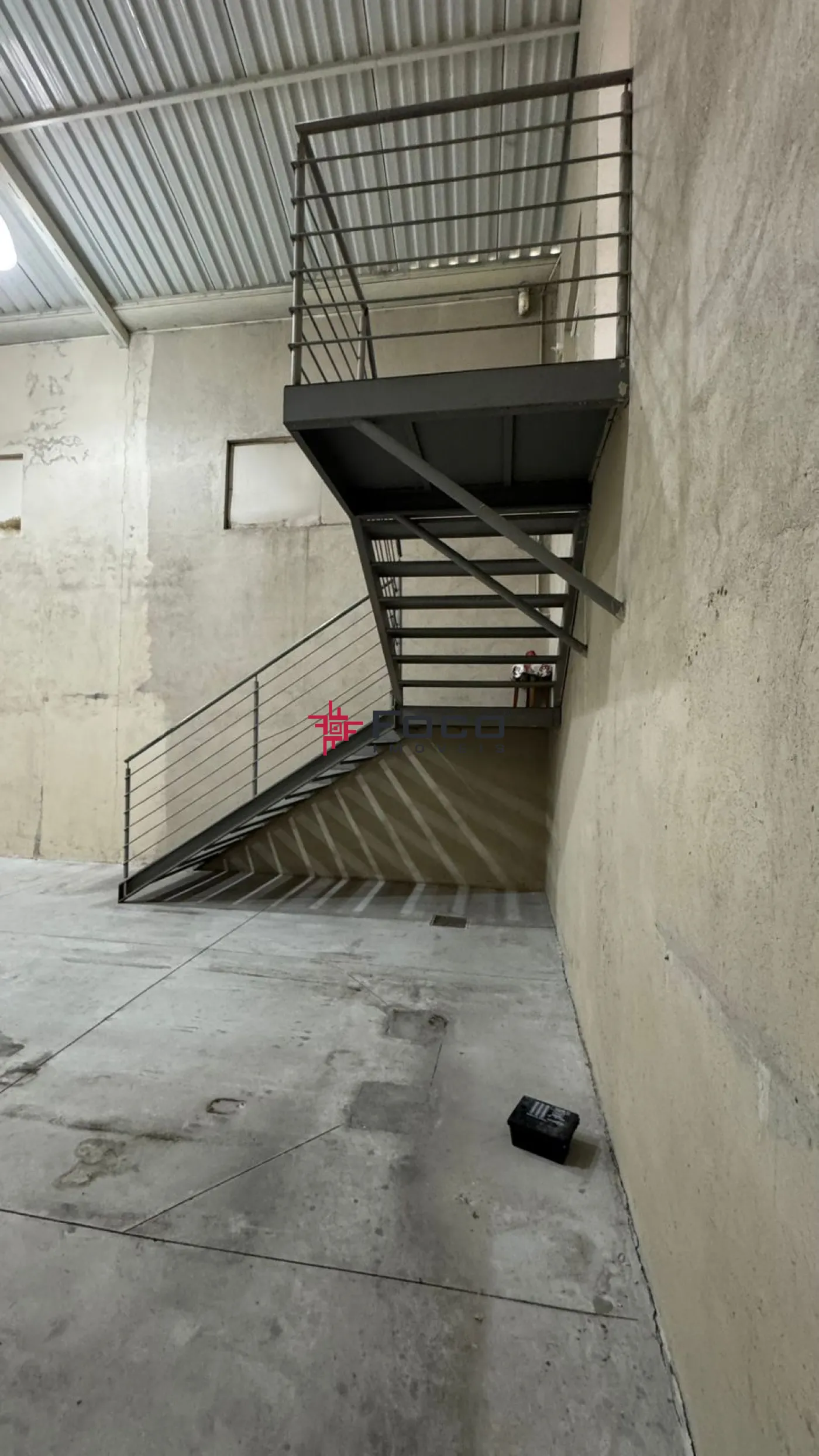 Alugar Comercial / Galp&atilde;o em S&atilde;o Jos&eacute; dos Campos R$ 6.500,00 - Foto 4