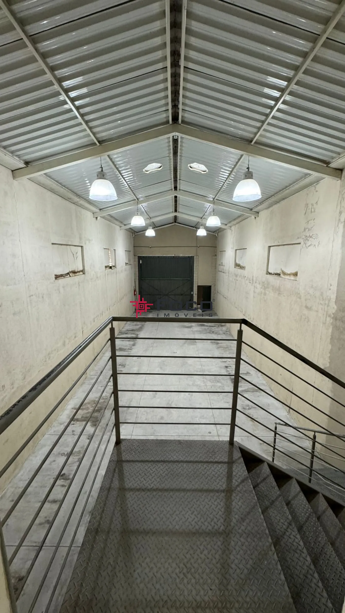 Alugar Comercial / Galp&atilde;o em S&atilde;o Jos&eacute; dos Campos R$ 6.500,00 - Foto 1