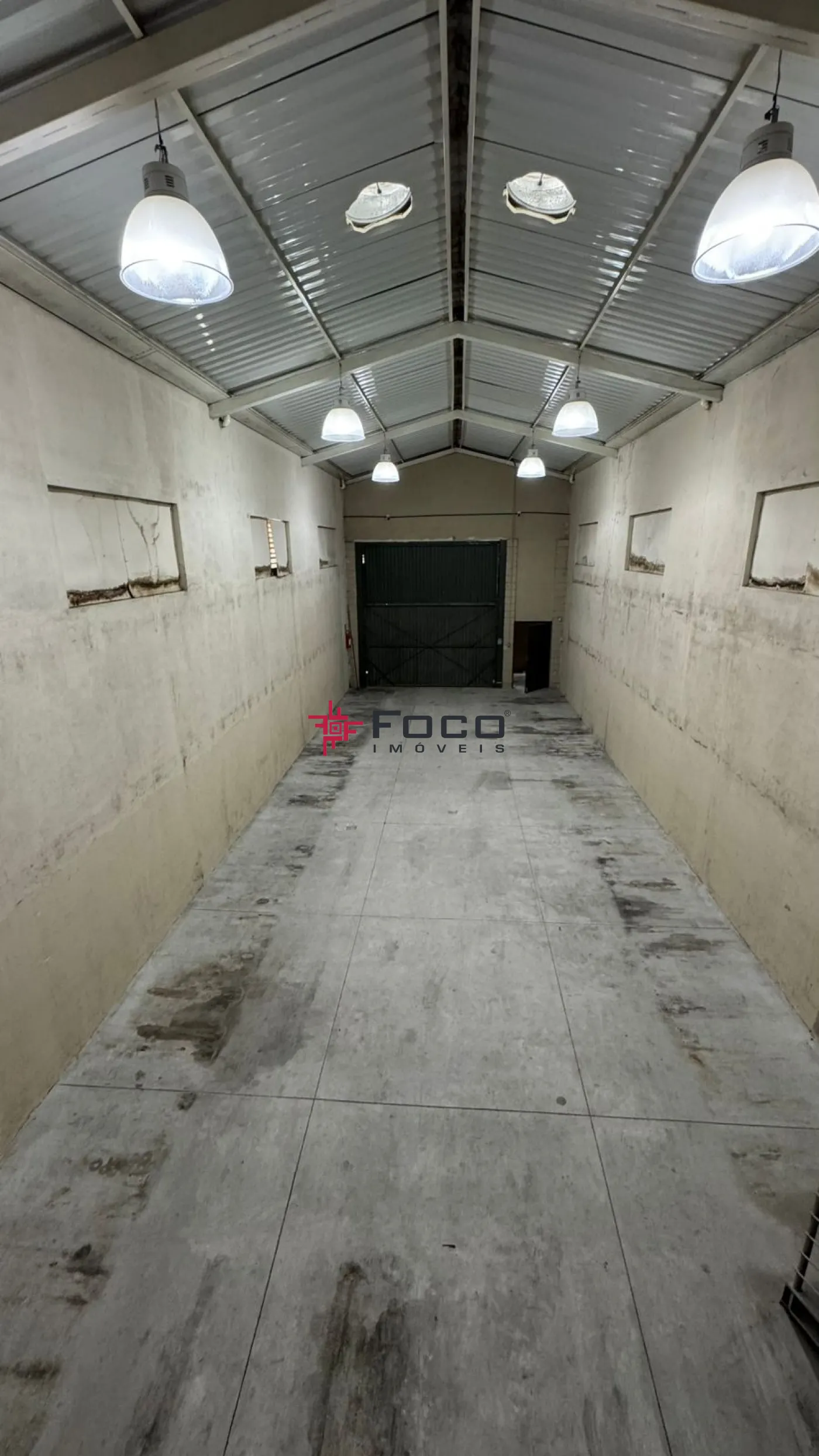 Alugar Comercial / Galp&atilde;o em S&atilde;o Jos&eacute; dos Campos R$ 6.500,00 - Foto 9