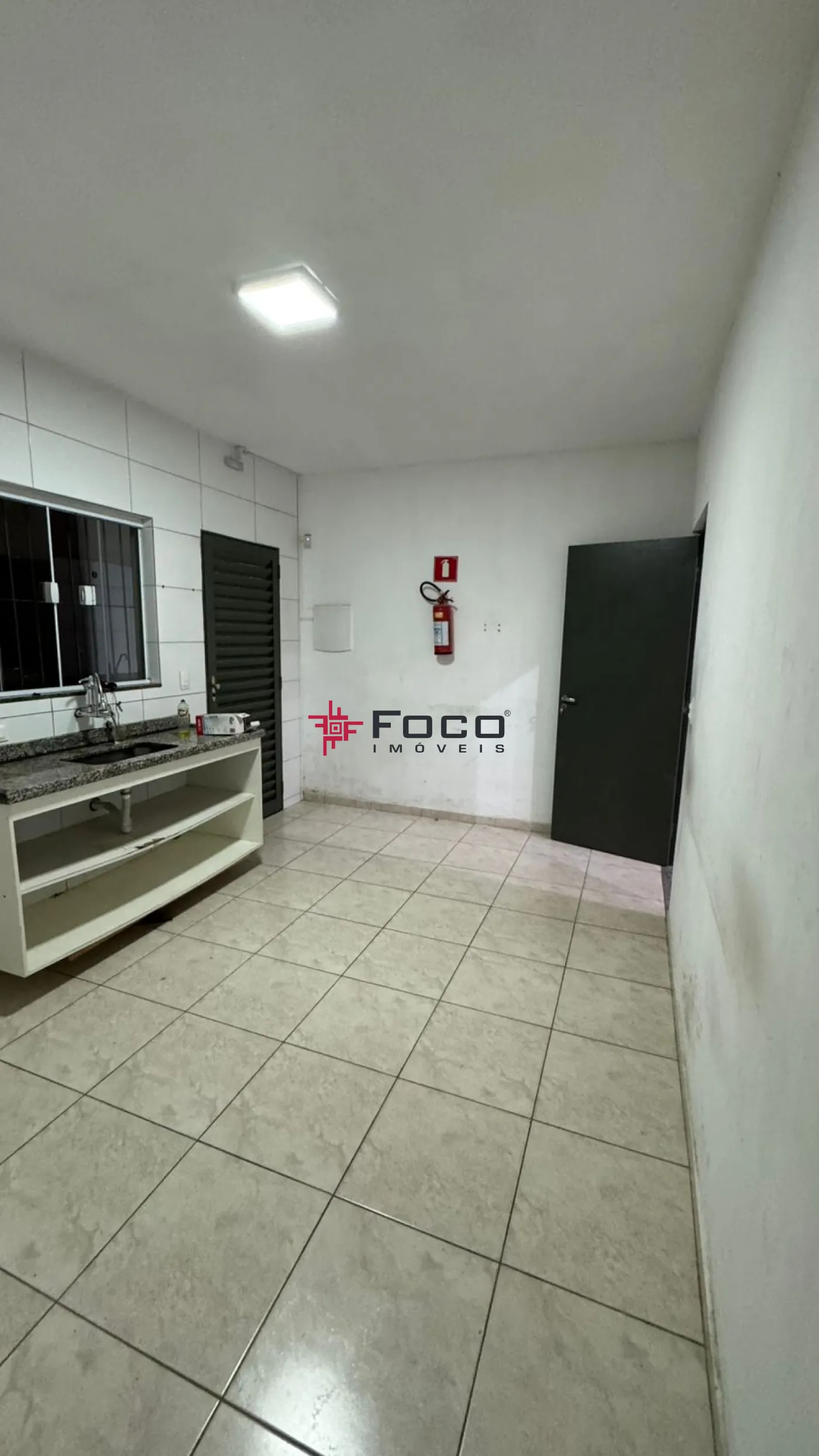 Alugar Comercial / Galp&atilde;o em S&atilde;o Jos&eacute; dos Campos R$ 6.500,00 - Foto 12