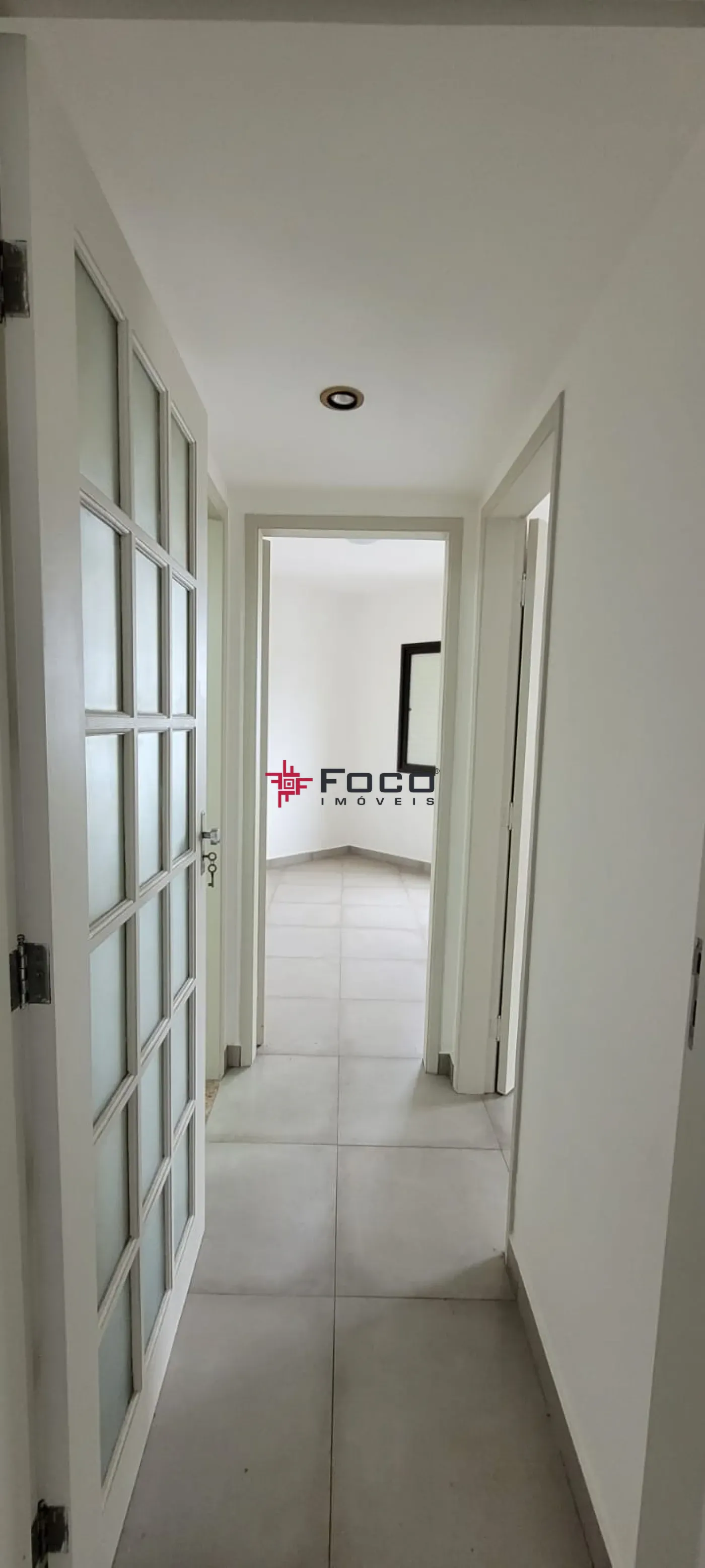 Alugar Apartamento / Padr&atilde;o em S&atilde;o Jos&eacute; dos Campos R$ 1.700,00 - Foto 5