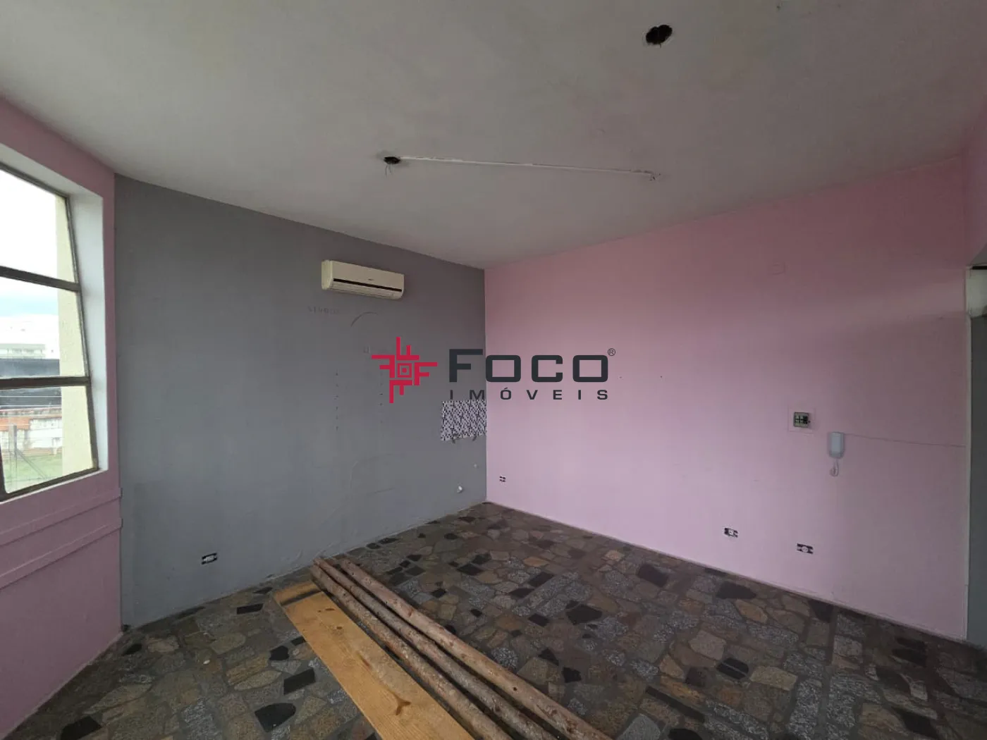 Alugar Comercial / Sala Comercial em S&atilde;o Jos&eacute; dos Campos R$ 600,00 - Foto 16