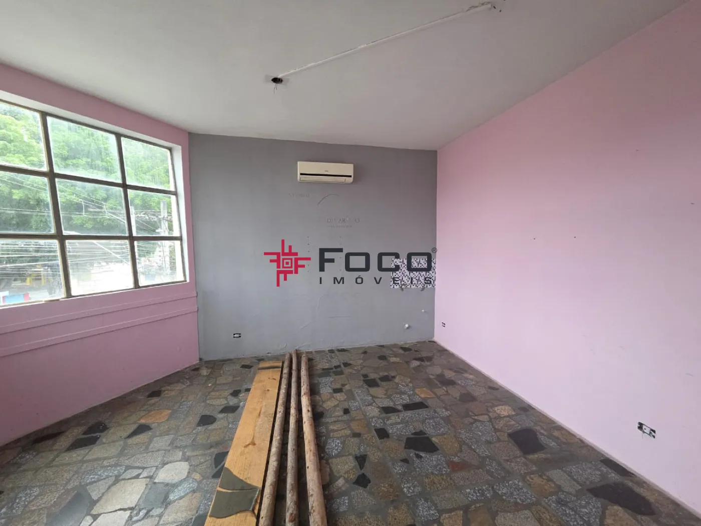 Alugar Comercial / Sala Comercial em S&atilde;o Jos&eacute; dos Campos R$ 600,00 - Foto 17