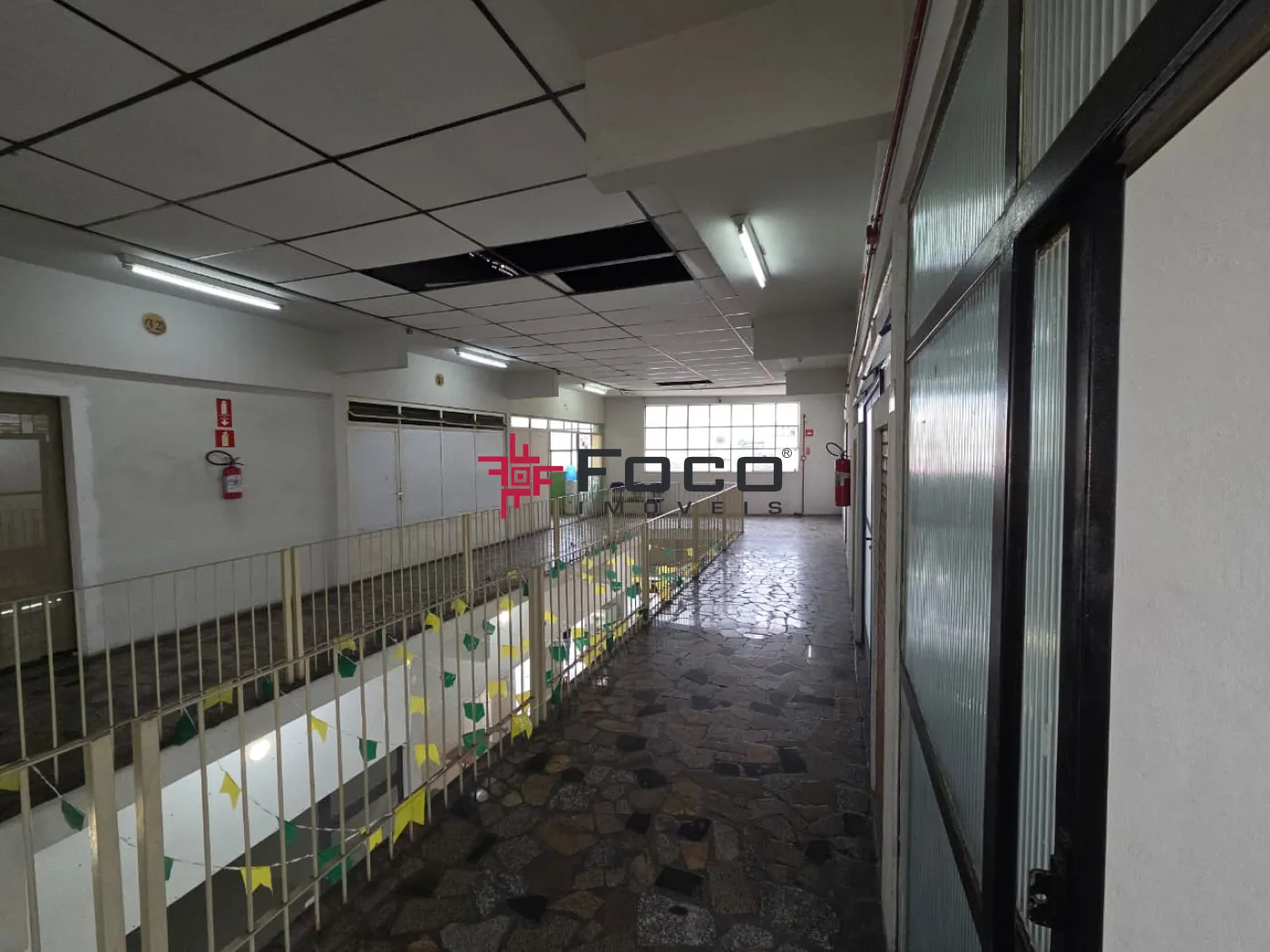 Alugar Comercial / Sala Comercial em S&atilde;o Jos&eacute; dos Campos R$ 600,00 - Foto 18