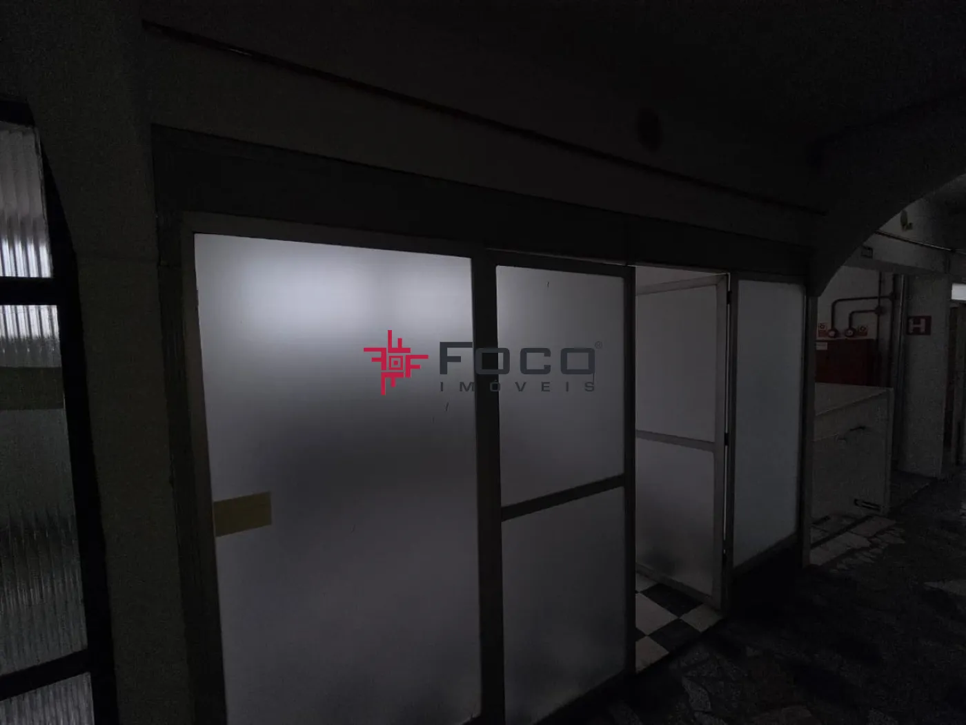 Alugar Comercial / Sala Comercial em S&atilde;o Jos&eacute; dos Campos R$ 600,00 - Foto 26