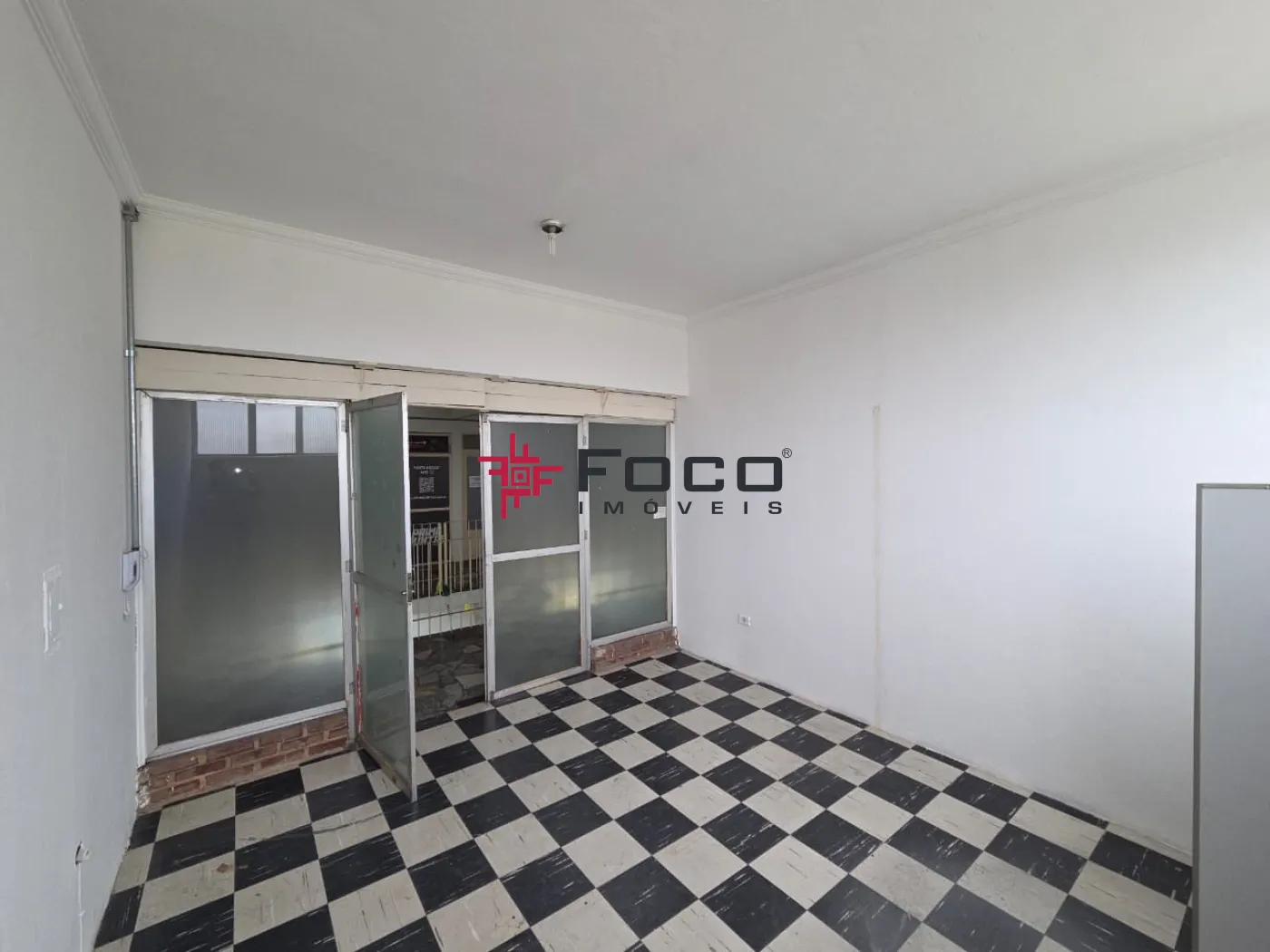 Alugar Comercial / Sala Comercial em S&atilde;o Jos&eacute; dos Campos R$ 600,00 - Foto 28