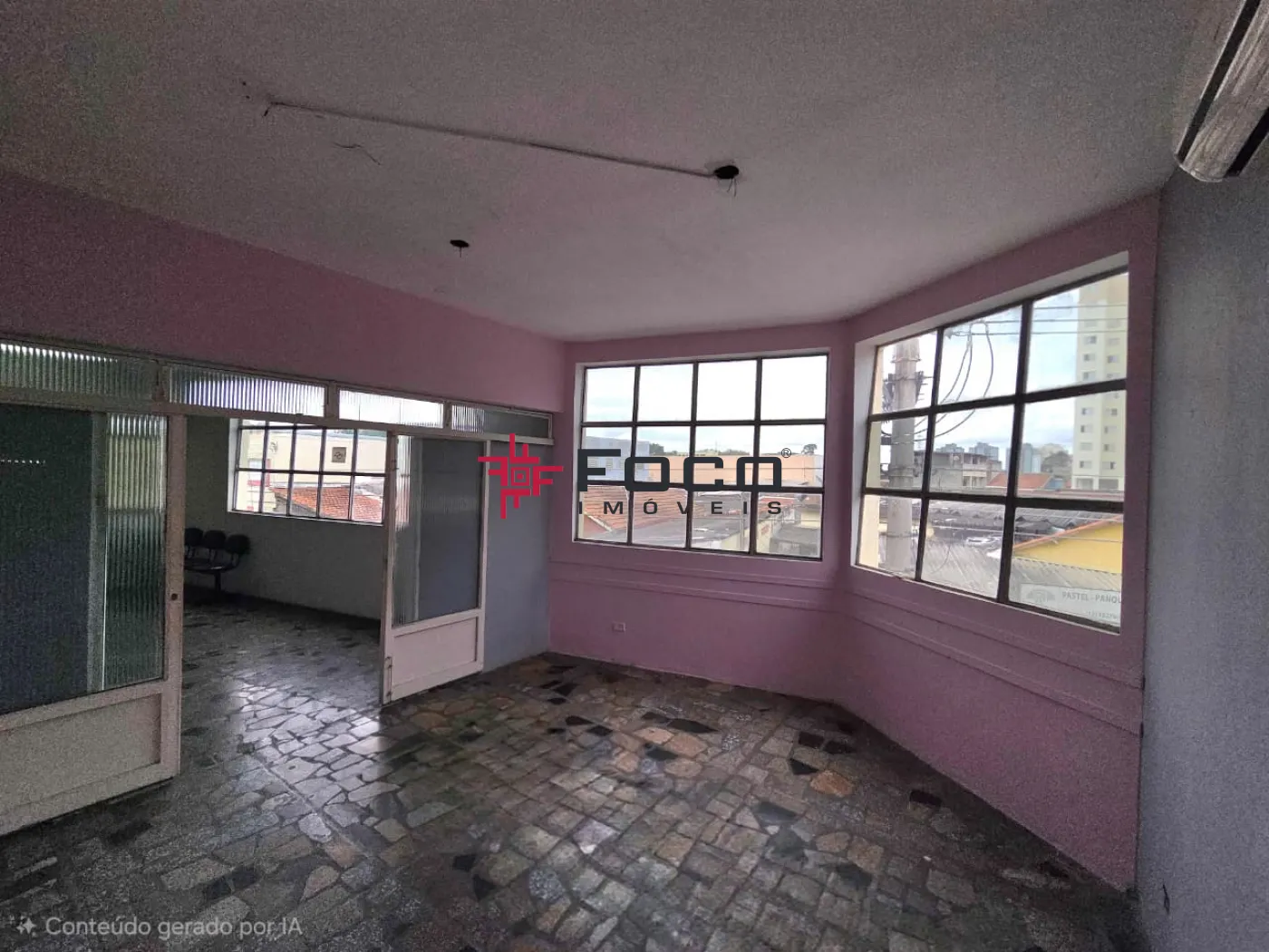 Alugar Comercial / Sala Comercial em S&atilde;o Jos&eacute; dos Campos R$ 600,00 - Foto 2